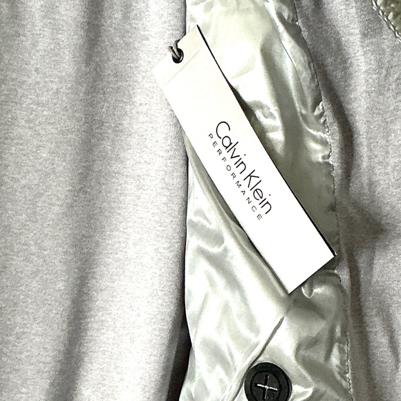 Calvin Klein Performance Silver Puffer Down Vest Size Medium NEW - Picture 6 of 7